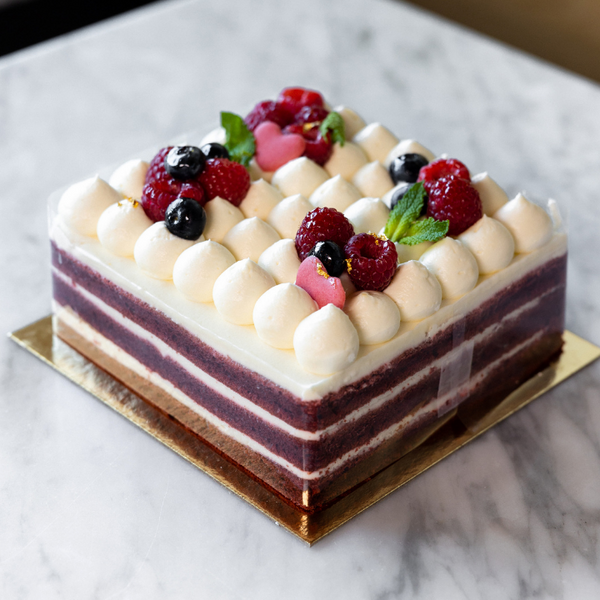 MILLDA · Milda┃Red Velvet Cake • Red velvet cake filled with cream cheese